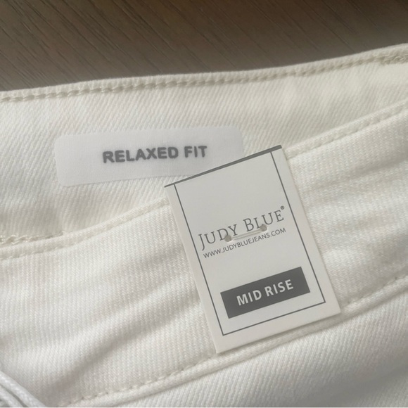 Judy Blue Mid Rise Relaxed Fit Jeans - Picture 5 of 10